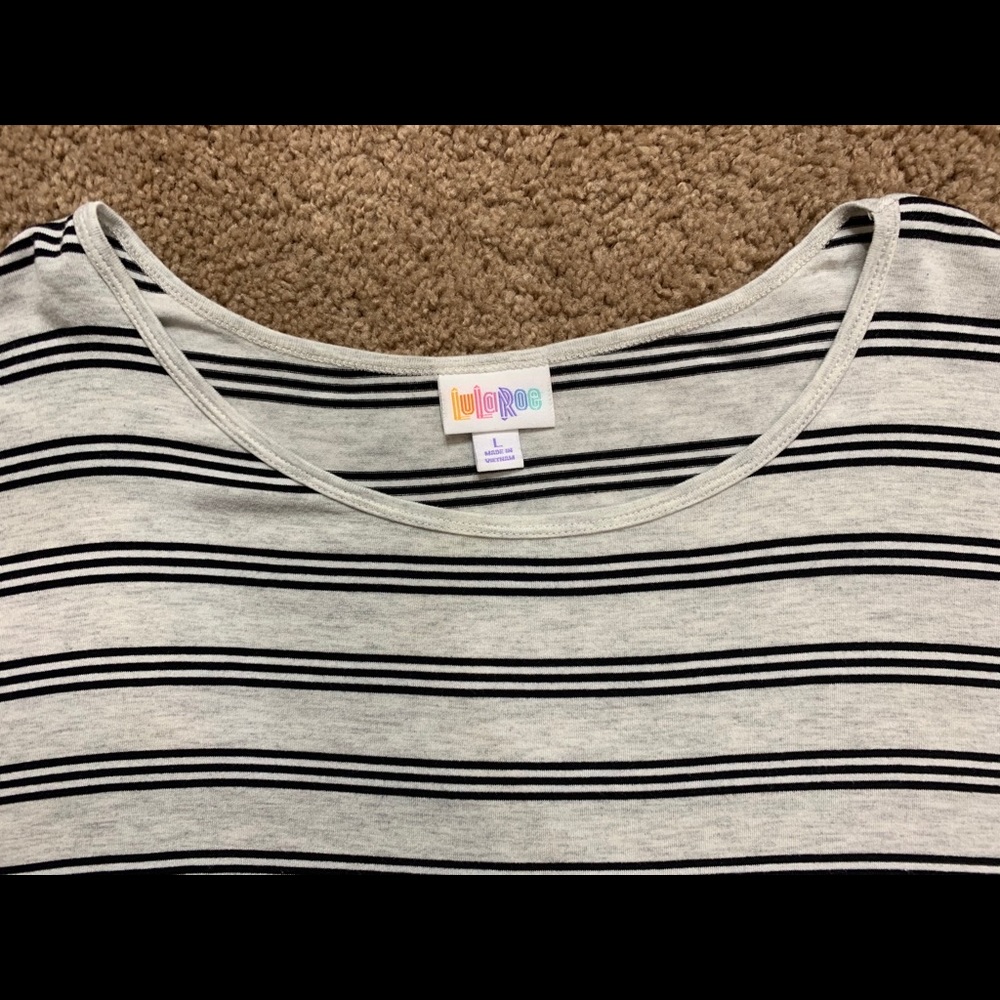 LuLa Roe Slouchy Short Sleeve Top